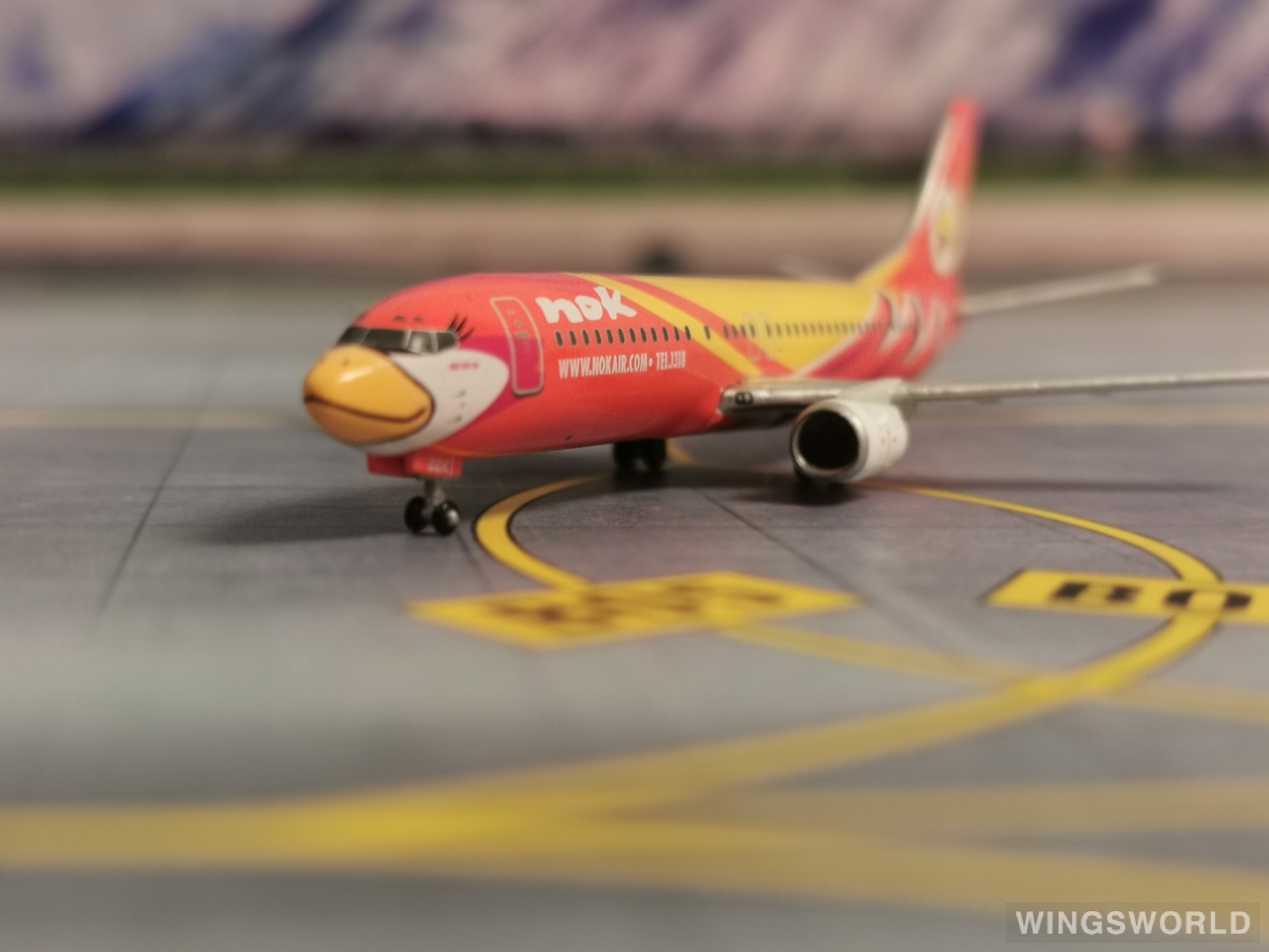 Phoenix 1:400 PH10221 Nok Air 皇雀航空 Boeing 737-400 HS-DDK