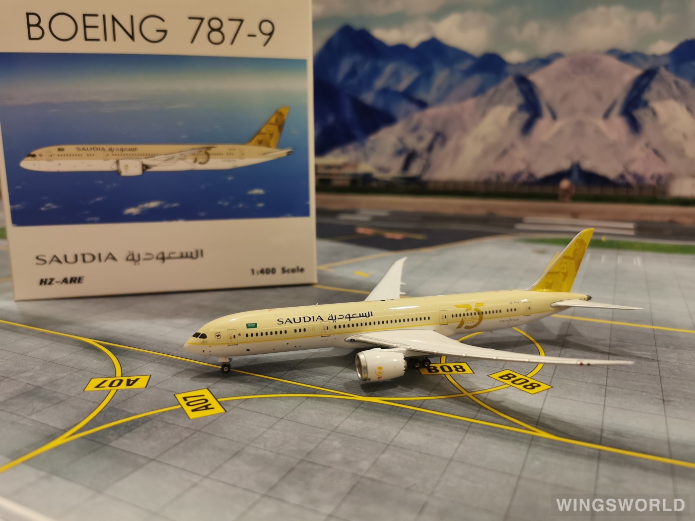 Phoenix 1:400 PH04422 Saudia 沙特阿拉伯航空 Boeing 787-9 HZ-ARE