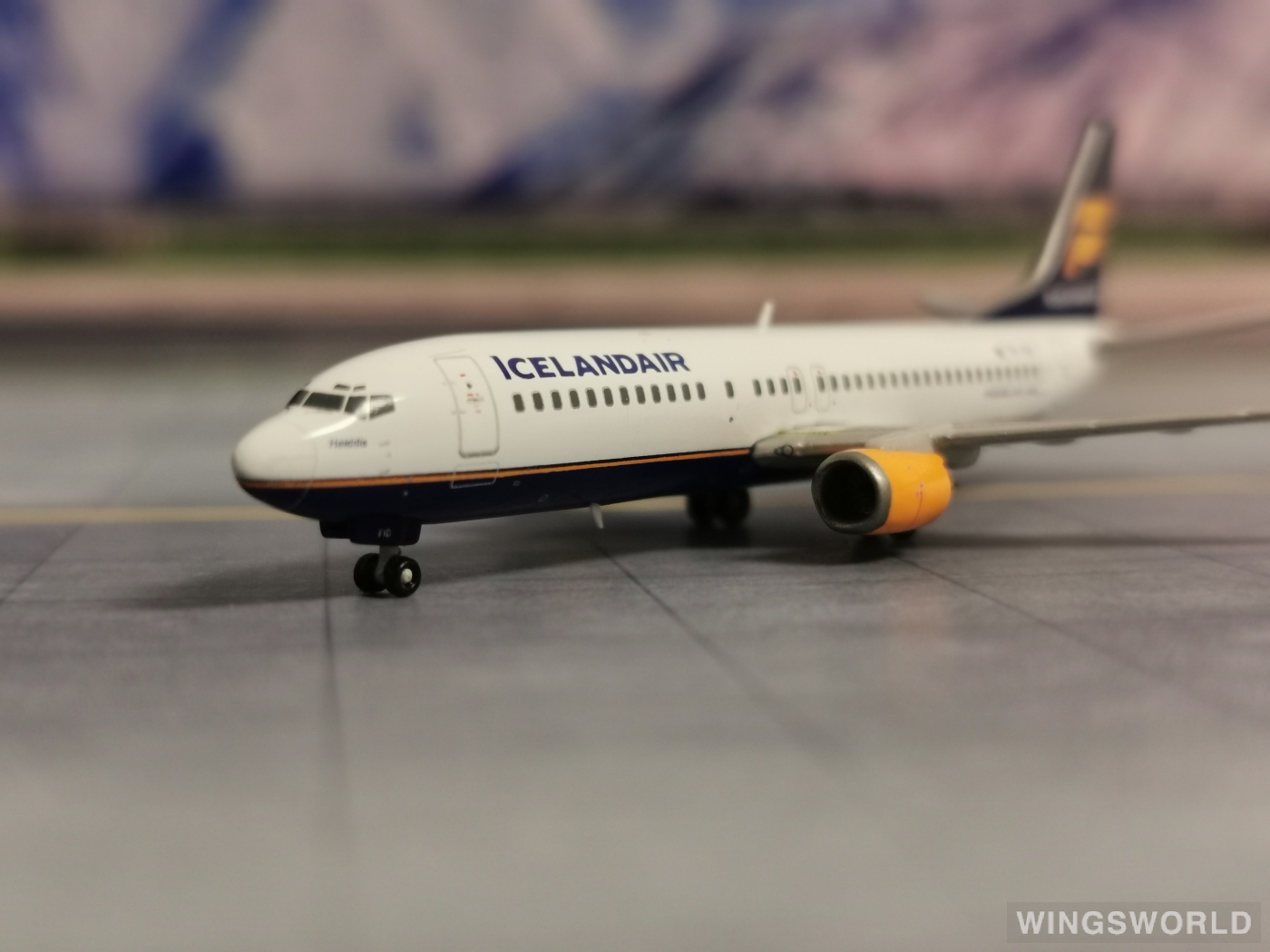 JC Wings 1:400 XX4238 Icelandair 冰岛航空 Boeing 737-400 TF-FID