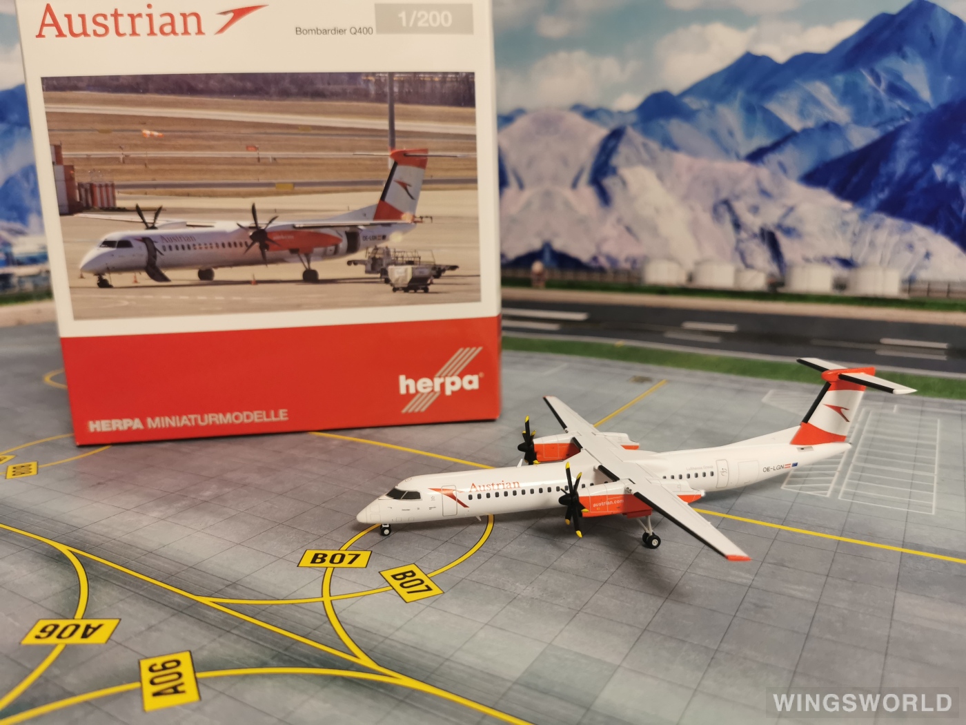 Herpa 1:200 571975 Austrian Airlines 奥地利航空 Bombardier Dash 8-400 OE-LGN