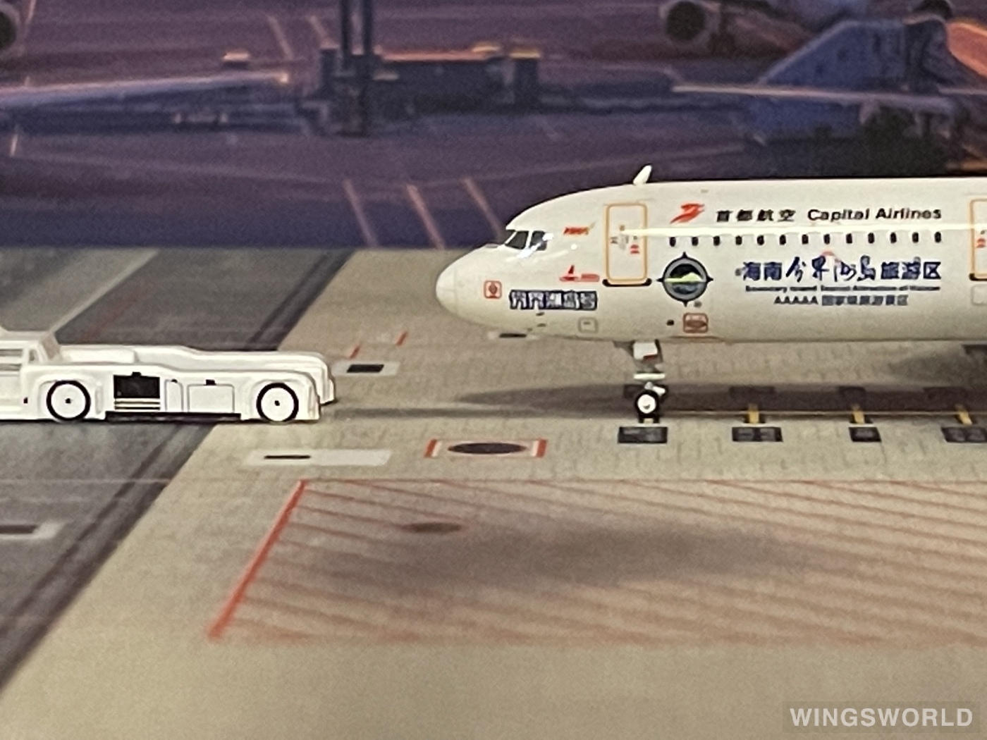 HYJLwings 1:400 HYJL81047 Capital Airlines 首都航空 Airbus A321 B-8188