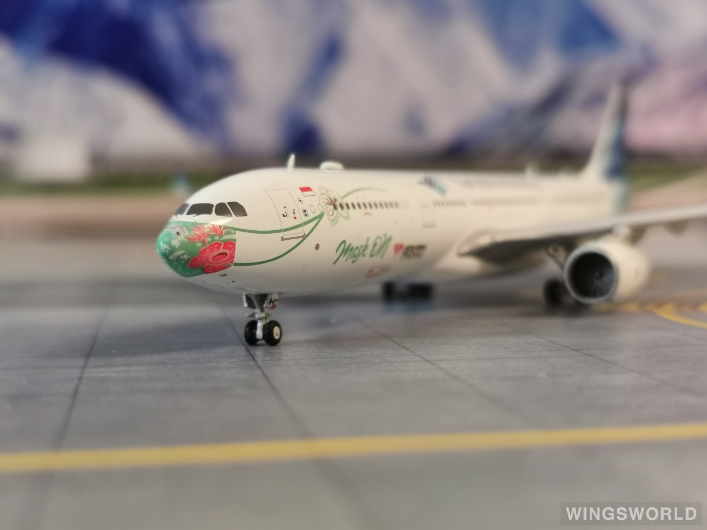 BT400 1:400 BT400-737-8-001 Garuda Indonesia 印度尼西亚鹰航 Boeing 737-800 PK-GMZ
