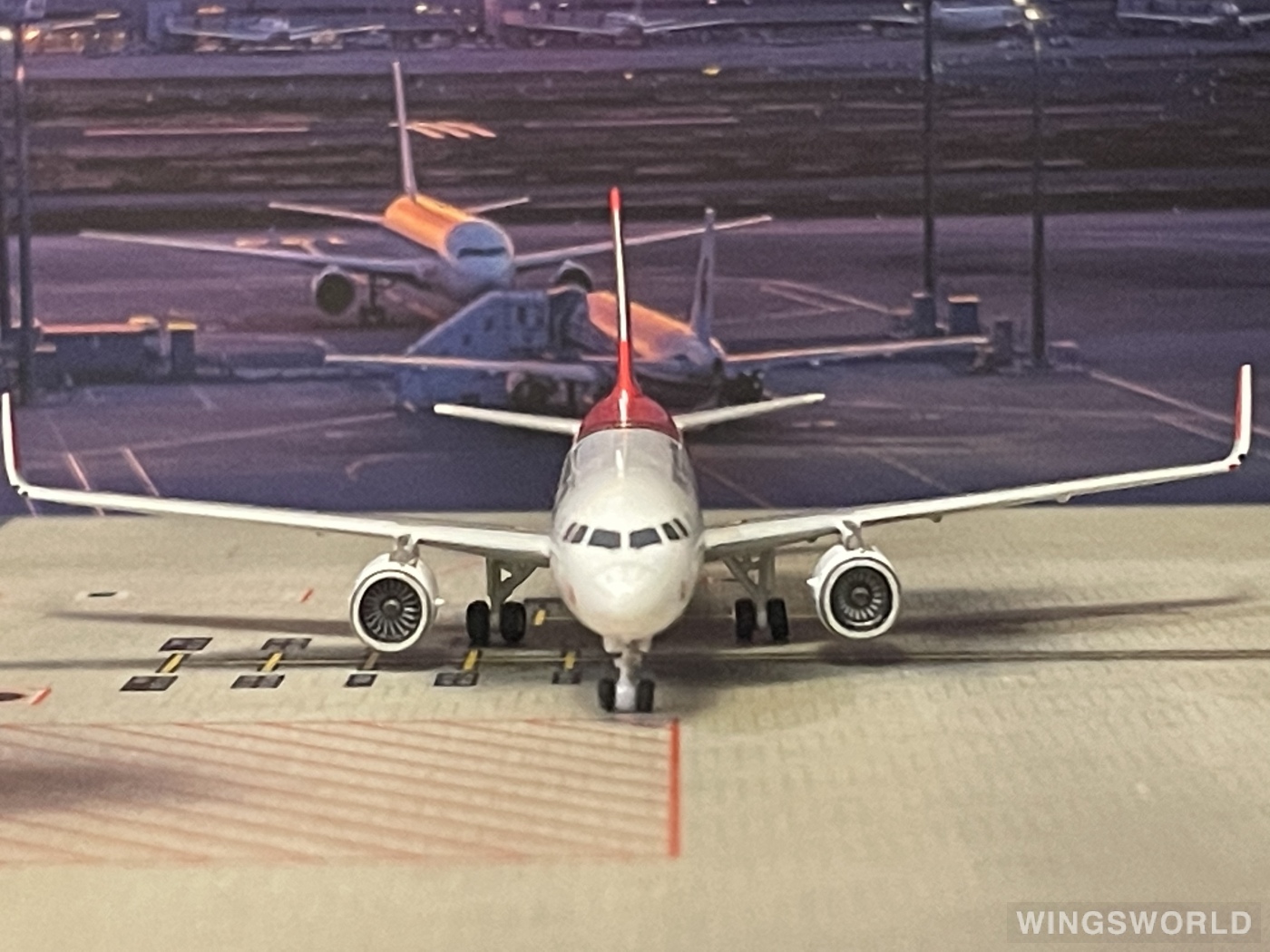 Phoenix 1:400 PH11341 Shenzhen Airlines 深圳航空 Airbus A320 B-8219