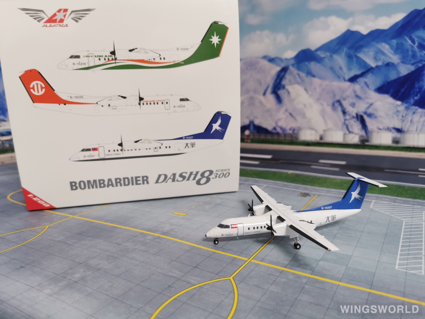 ALBATROS 1:200 ALB2GCA237 Great China 大华航空 Bombardier Dash 8-300 B-15227