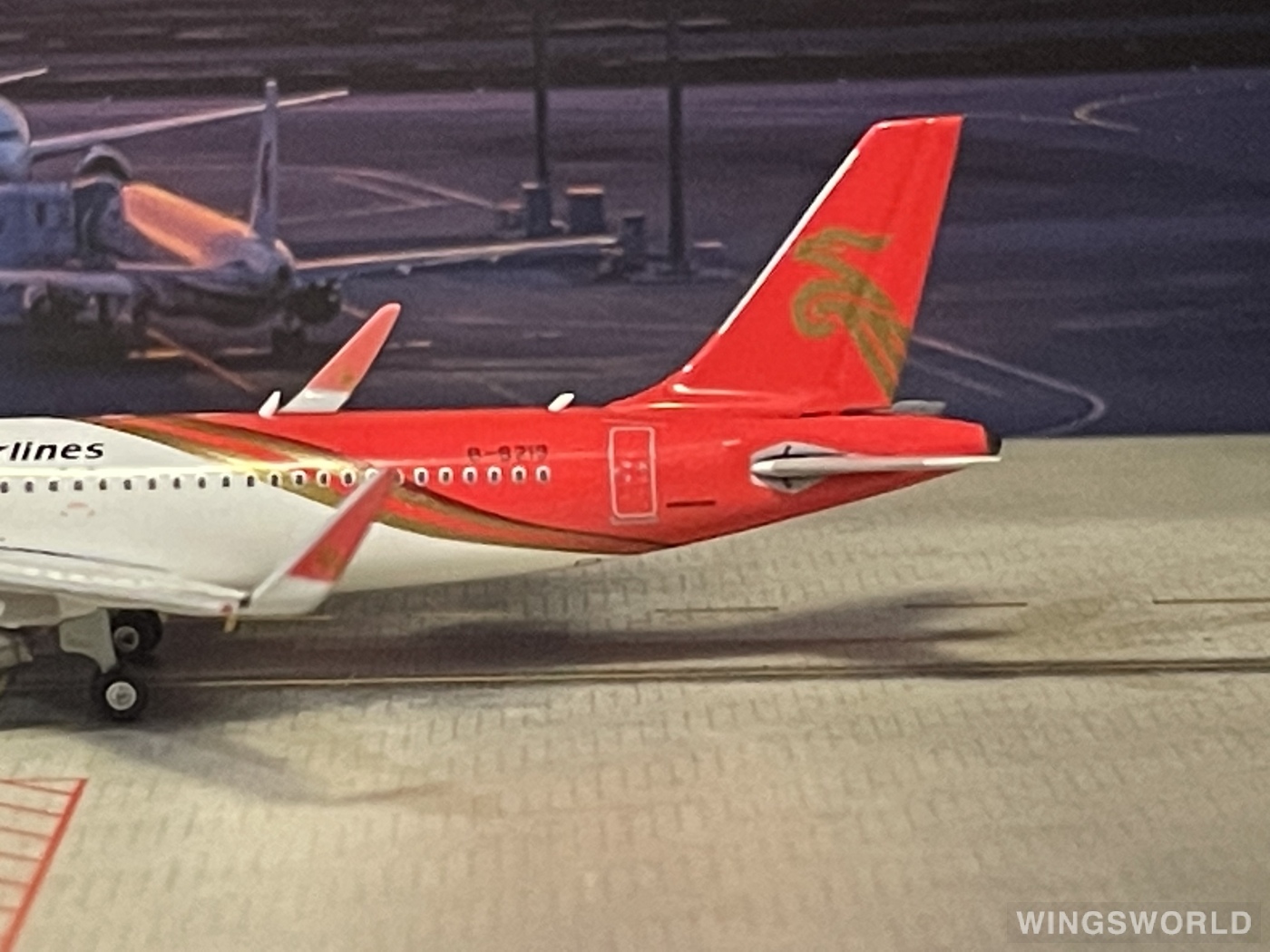 Phoenix 1:400 PH11341 Shenzhen Airlines 深圳航空 Airbus A320 B-8219