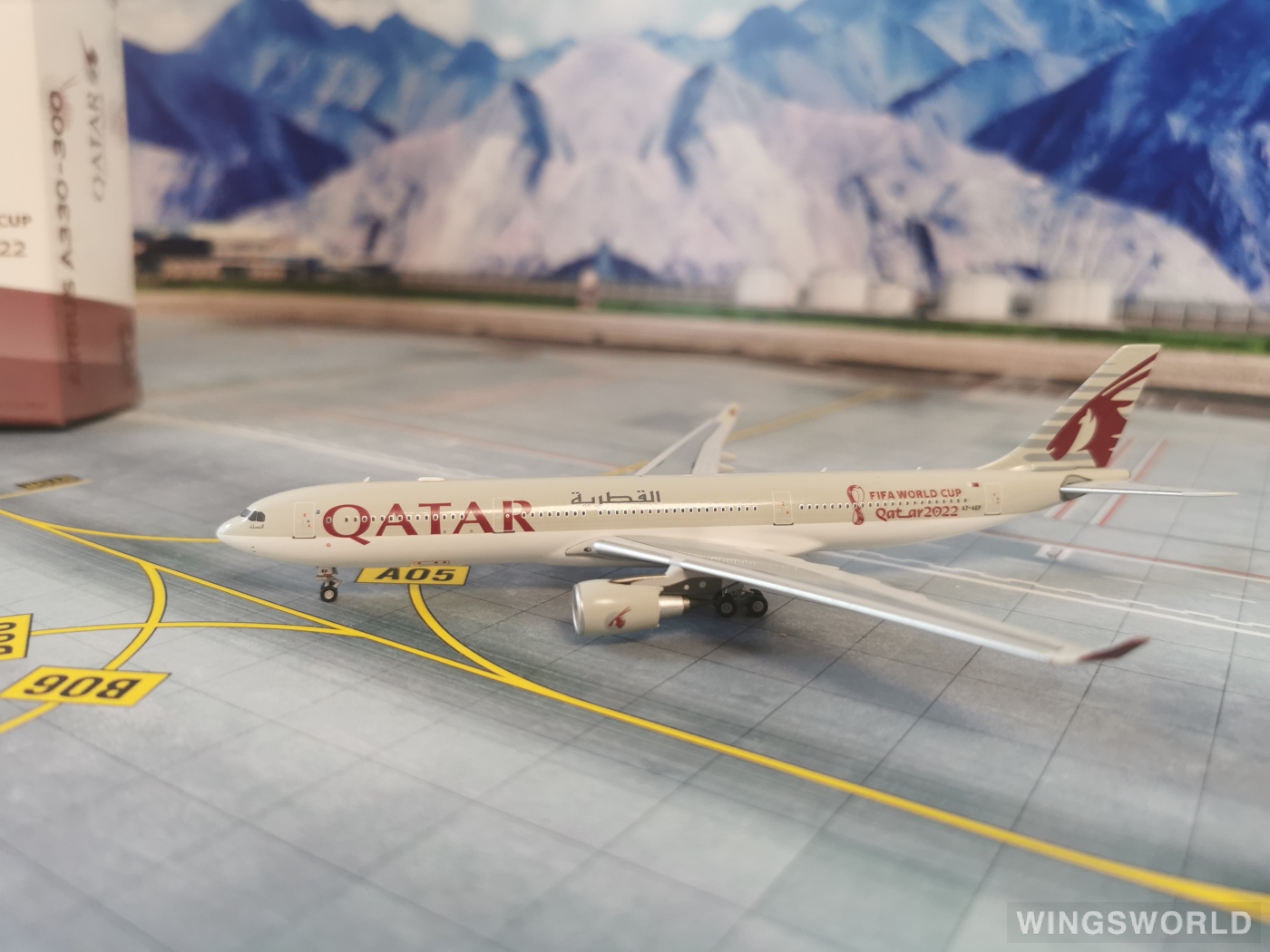 NGmodels 1:400 NG62045 Qatar 卡塔尔航空 Airbus A330-300 A7-AEF