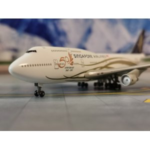 Singapore Airlines 新加坡航空 Boeing 747-400 9V-SMZ  55070 Dragon Models 1:400