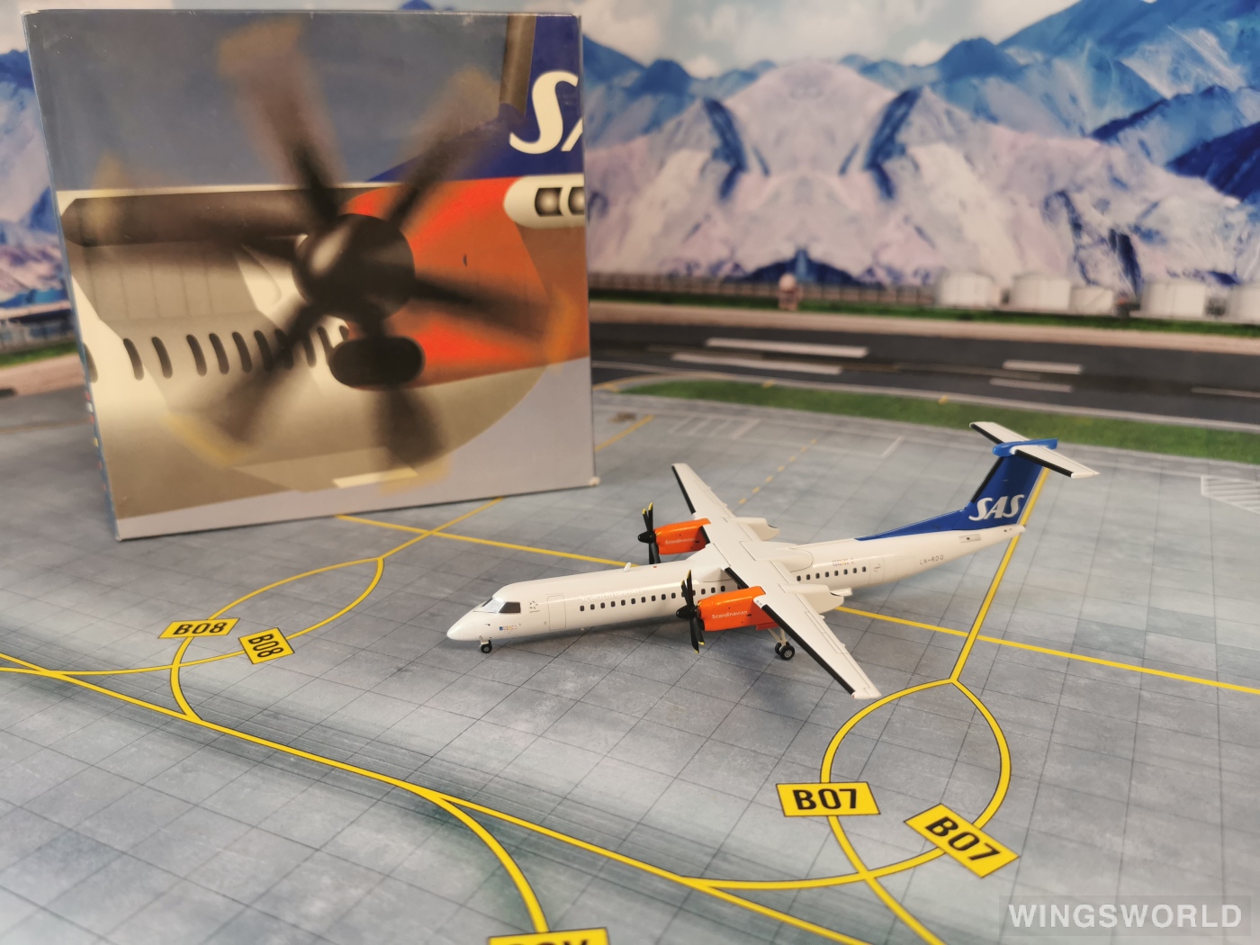 Jet-X 1:200 JXL165B SAS 北欧航空 Bombardier Dash 8-400 LN-RDQ