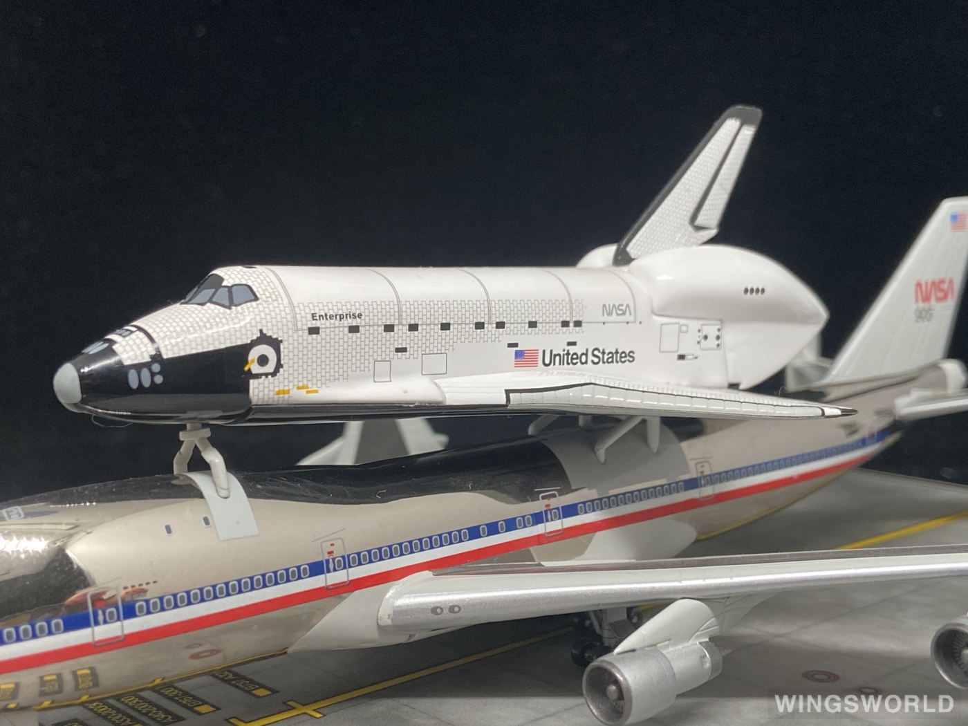 ★極レア★ Dragon 1/400 NASA ATLANTIS w/SRB Space Shuttle Atlantis Model with SRB, NASA - Dragon Wings 56185