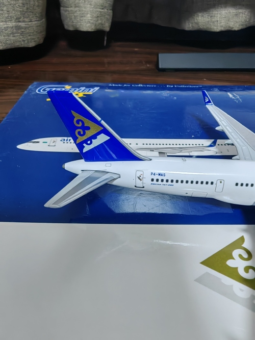 Air Astana 阿斯塔纳航空 Boeing 757-200 P4-MAS  GJKZR1684 Geminijets 1:400