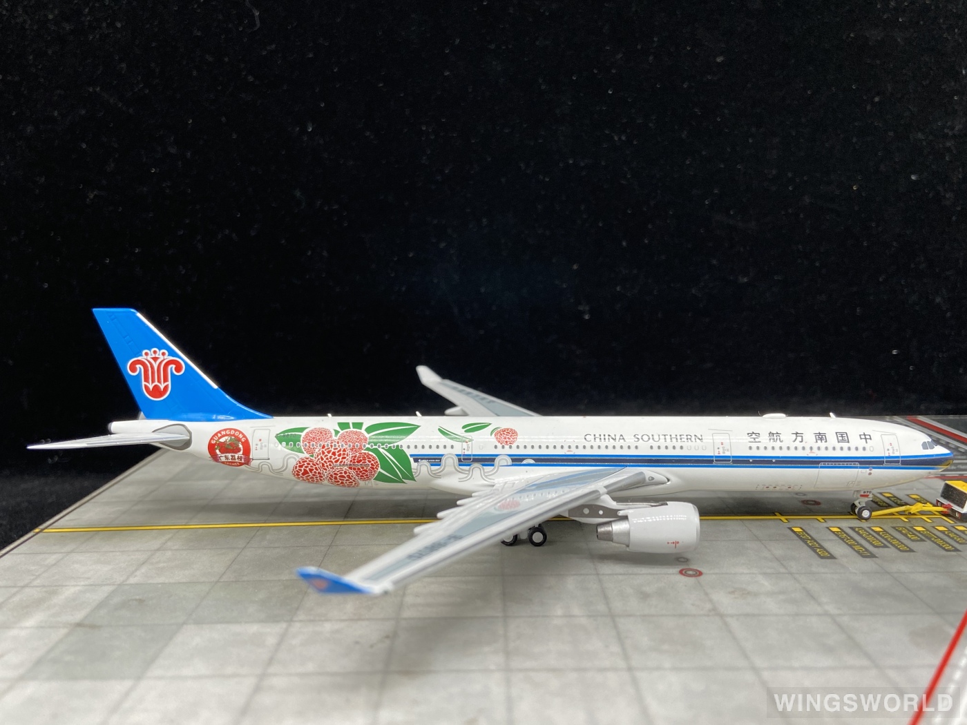 Pandamodel 1:400 202019 China Southern 中国南方航空 Airbus A330-300 B-8870