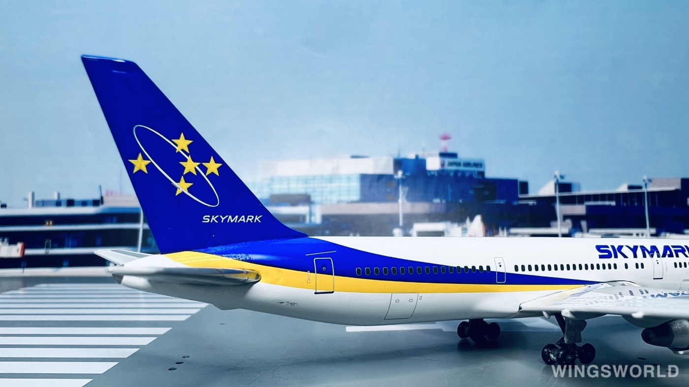 Phoenix 1:400 PH4SKY034 Skymark Airlines 天马航空 Boeing 767-300ER JA767A