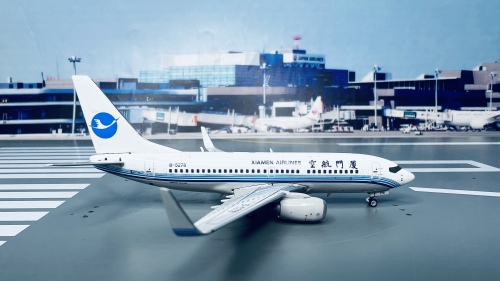 Phoenix 1:400 Boeing 737-700 XiamenAir 厦门航空PH10833 B