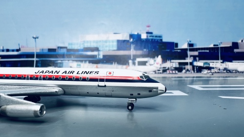 Japan Airlines 日本航空 Douglas DC-8 JA8037  BB4-2004-12B Big Bird 1:400