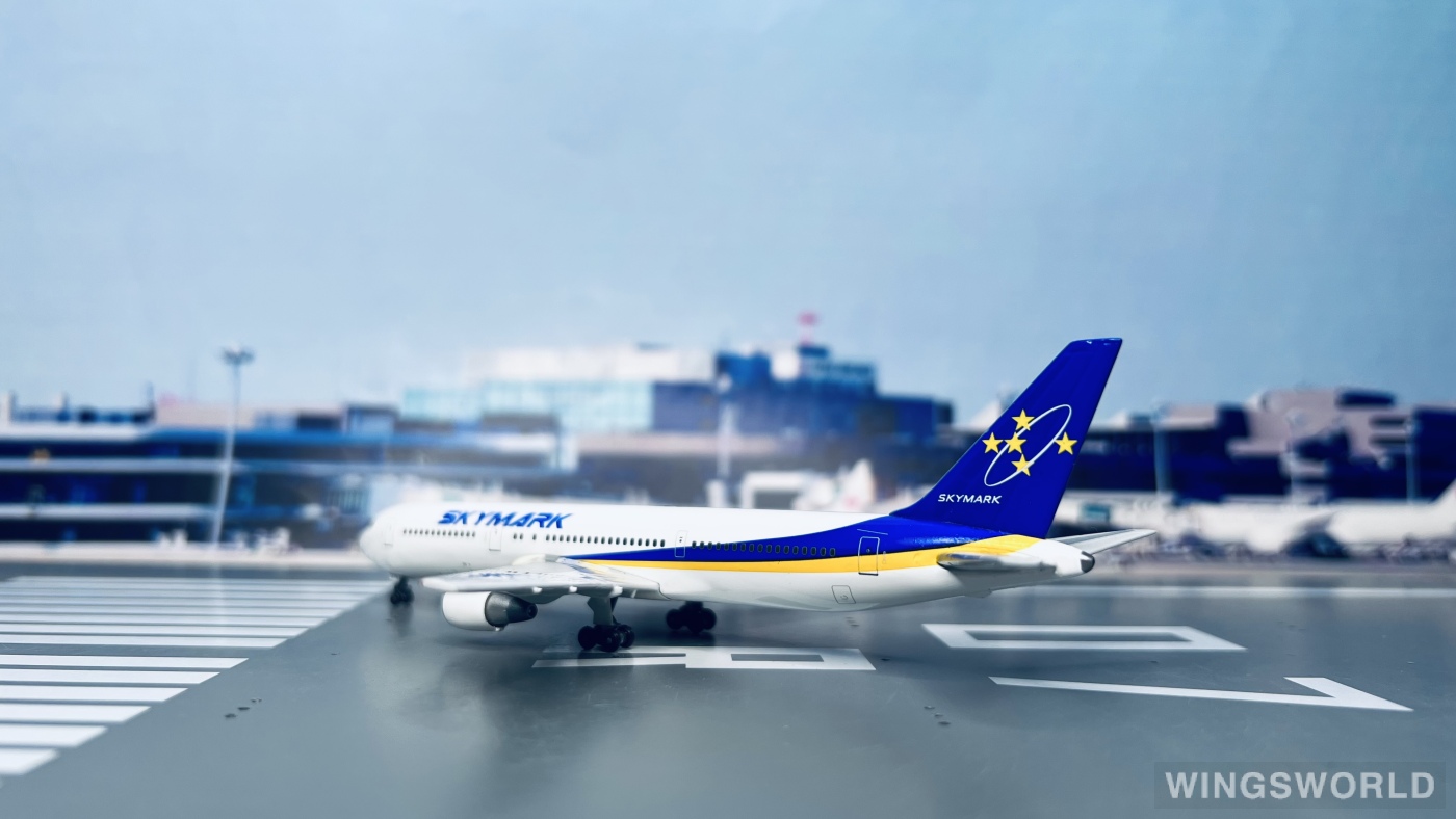 Phoenix 1:400 PH4SKY034 Skymark Airlines 天马航空 Boeing 767-300ER JA767A