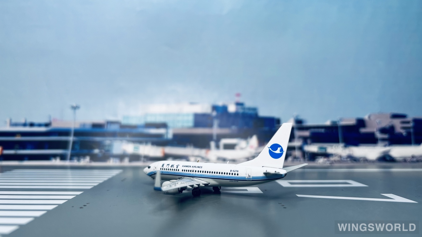 Phoenix 1:400 PH10833 XiamenAir 厦门航空 Boeing 737-700 B-5278