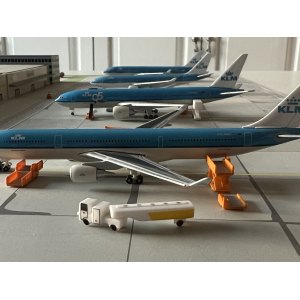 KLM 荷兰皇家航空 Boeing 777-200 PH-BQB 95周年彩绘 527545 Herpa 1:500