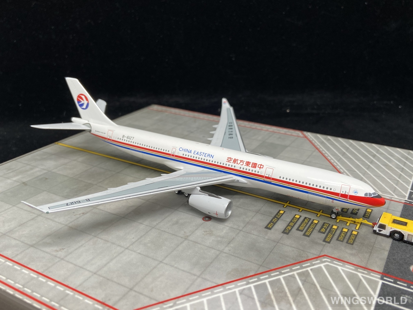 AeroClassics 1:400 DB20134001 China Eastern 中国东方航空 Airbus A330-300 B-6127