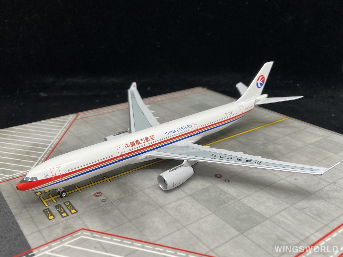 AeroClassics 1:400 DB20134001 China Eastern 中国东方航空 Airbus A330-300 B-6127