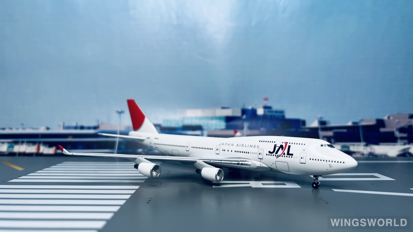 Big Bird 1:400 BB4-2004-28A Japan Airlines 日本航空 Boeing 747-400 JA8088