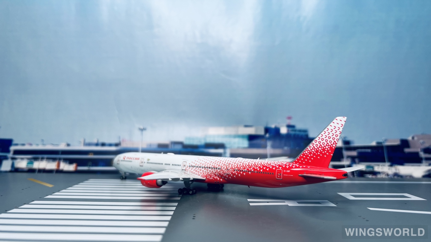 Phoenix 1:400 PH11378 Rossiya Airlines 俄罗斯国家航空 Boeing 777-300 EI-UNP