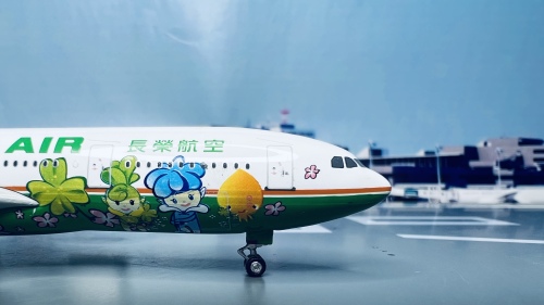 Phoenix 1:400 Airbus A330-200 EVA Air 长荣航空PH10477 台北花