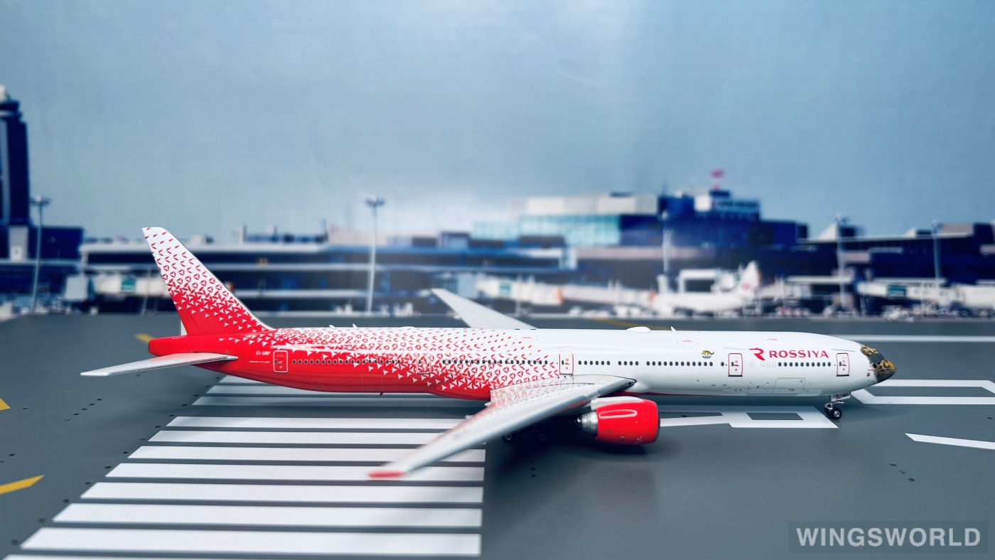 Phoenix 1:400 PH11378 Rossiya Airlines 俄罗斯国家航空 Boeing 777-300 EI-UNP
