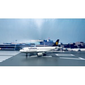 Lufthansa 汉莎航空 Airbus A310-300 D-AIDL 1990s colors. Named 
