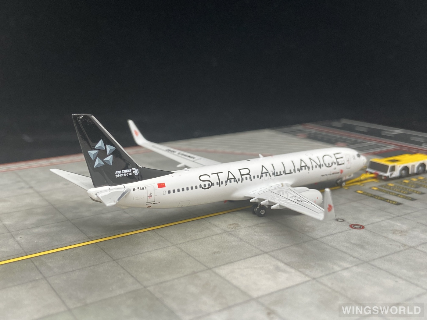 Phoenix 1:400 PH11791 Air China 中国国际航空 Boeing 737-800 B-5497