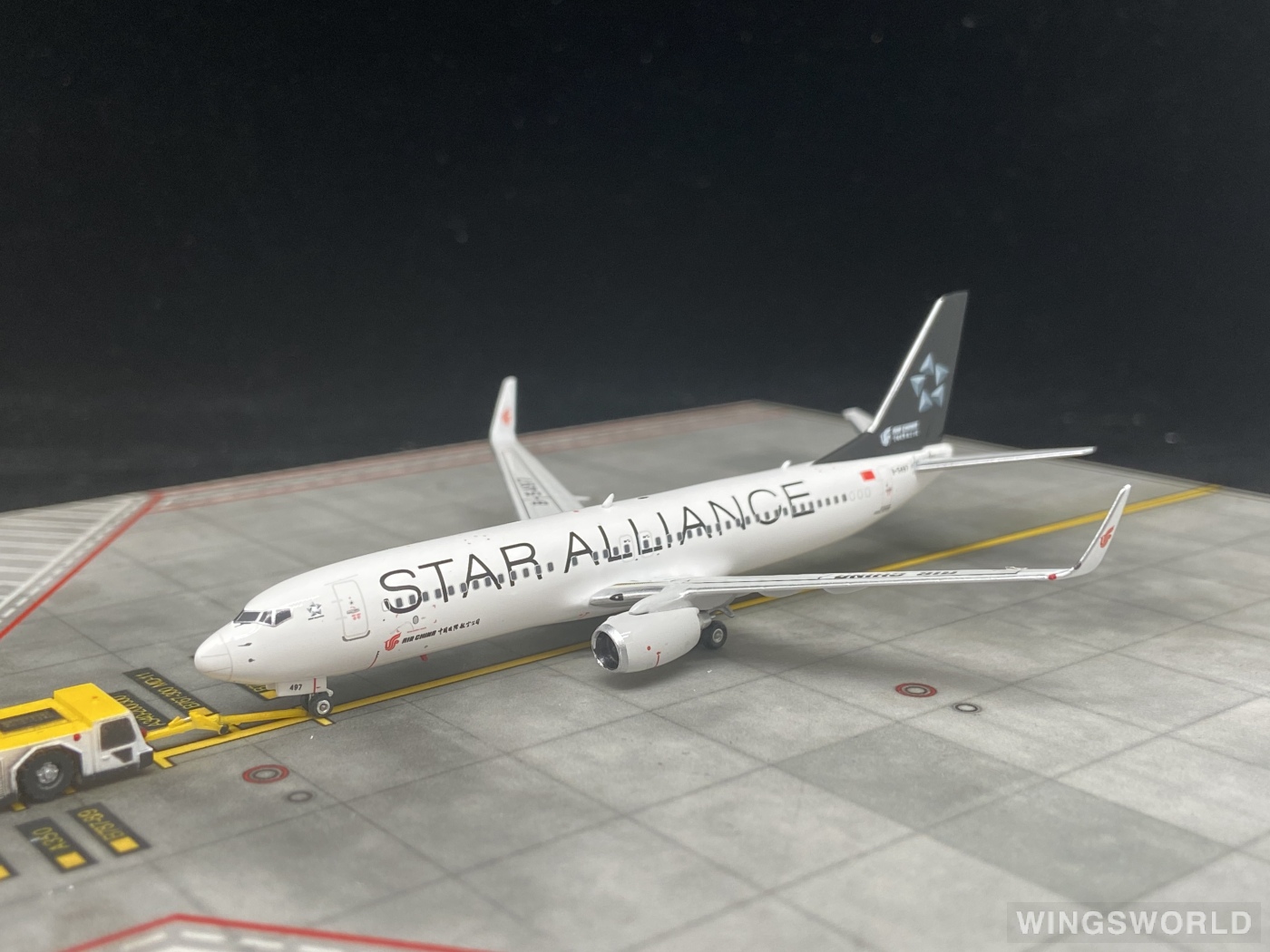 Phoenix 1:400 PH11791 Air China 中国国际航空 Boeing 737-800 B-5497
