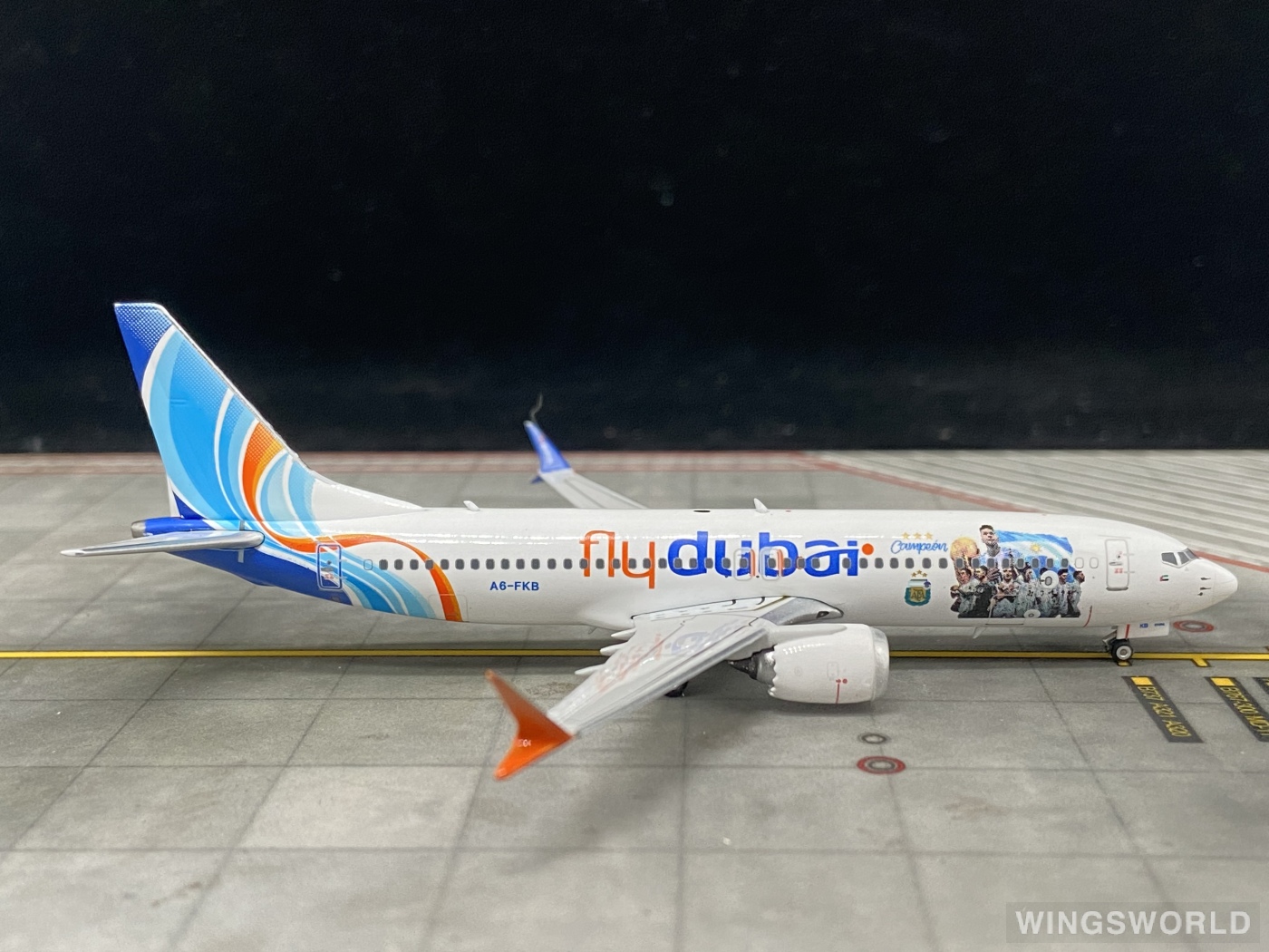 Phoenix 1:400 PH04503 Flydubai 迪拜航空 Boeing 737 MAX 8 A6-FKB