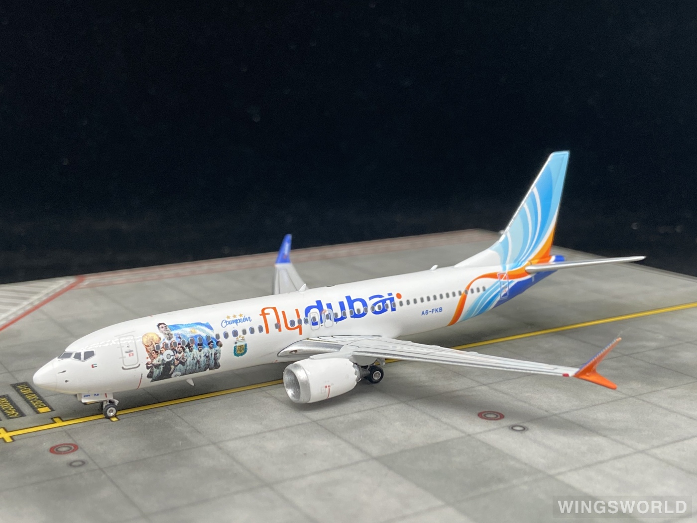 Phoenix 1:400 PH04503 Flydubai 迪拜航空 Boeing 737 MAX 8 A6-FKB