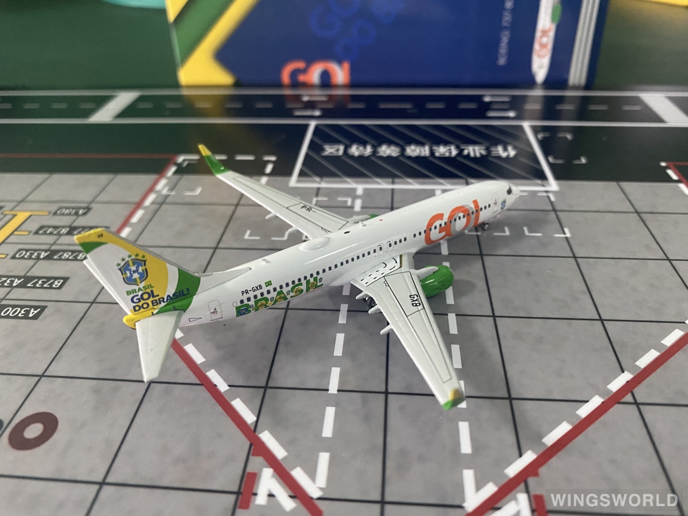 Phoenix 1:400 PH04500 GOL 高尔航空 Boeing 737-800 PR-GXB