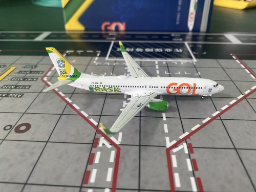 GOL 高尔航空 Boeing 737-800 PR-GXB  PH04500 Phoenix 1:400