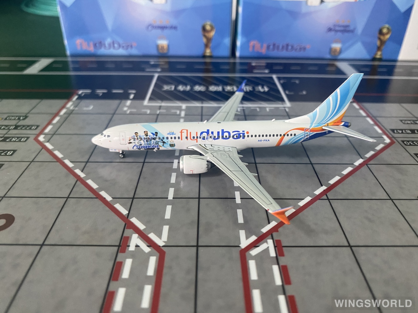 Phoenix 1:400 PH04501 Flydubai 迪拜航空 Boeing 737 MAX 8 A6-FKA