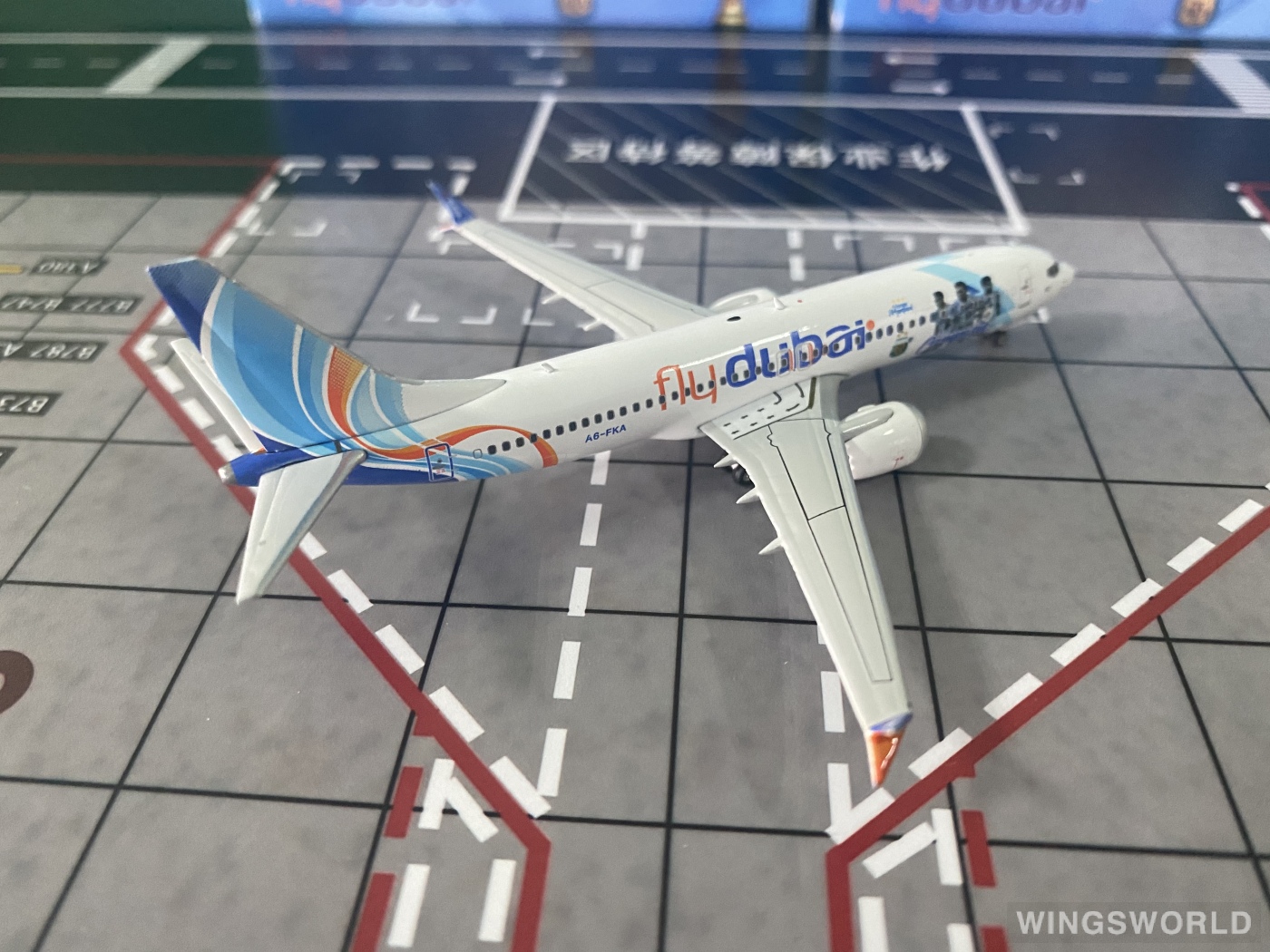 Phoenix 1:400 PH04501 Flydubai 迪拜航空 Boeing 737 MAX 8 A6-FKA