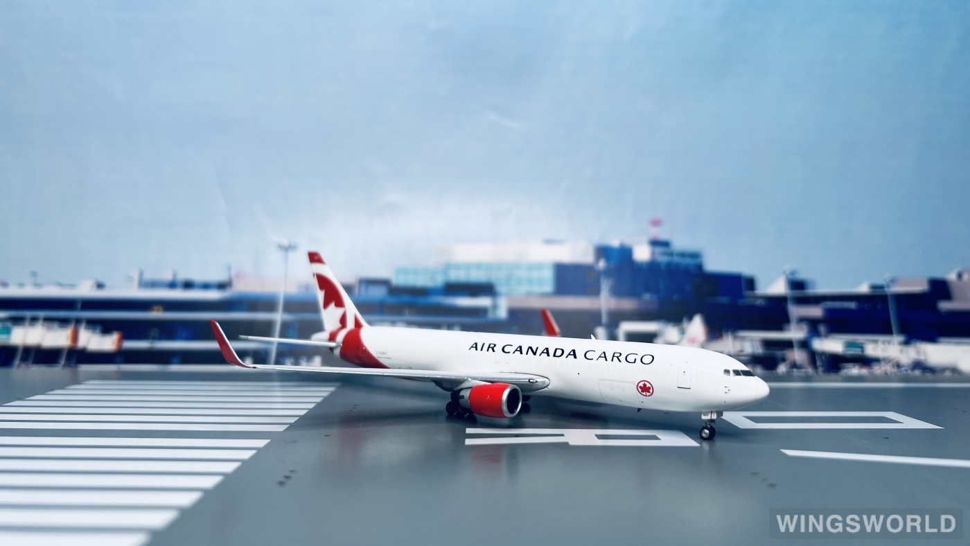 Phoenix 1:400 PH11785 Air Canada 加拿大航空 Boeing 767-300ER C-GHLV