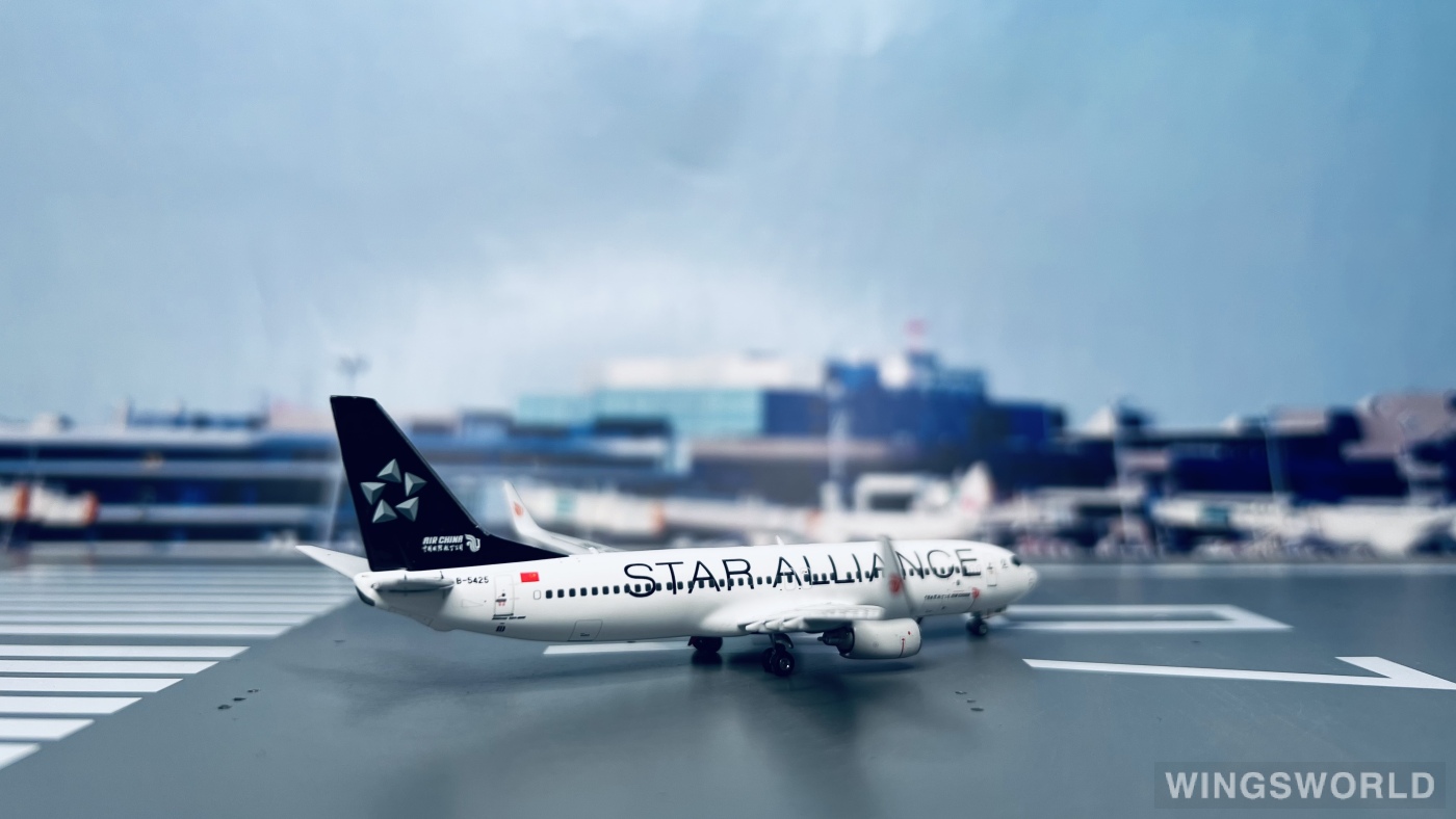 Phoenix 1:400 PH11790 Air China 中国国际航空 Boeing 737-800 B-5425