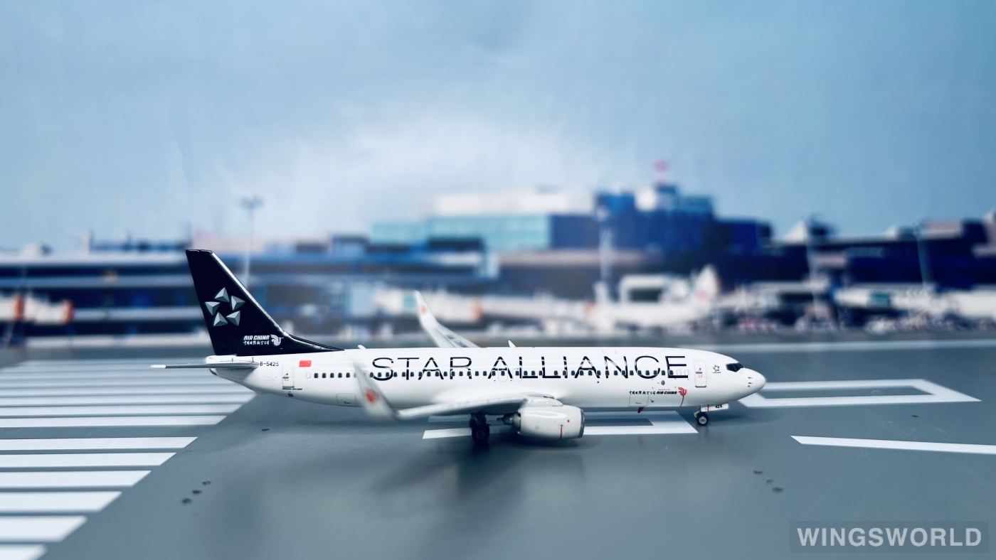 Phoenix 1:400 PH11790 Air China 中国国际航空 Boeing 737-800 B-5425