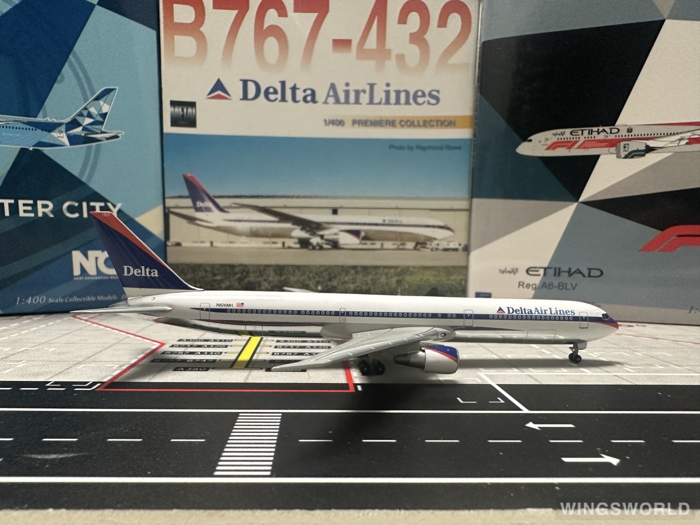 Dragon Models 1:400 55159 Delta Air Lines 达美航空 Boeing 767-400 N826MH