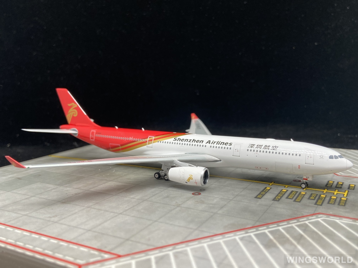 Phoenix 1:400 PH11409 Shenzhen Airlines 深圳航空 Airbus A330-300 B-8865