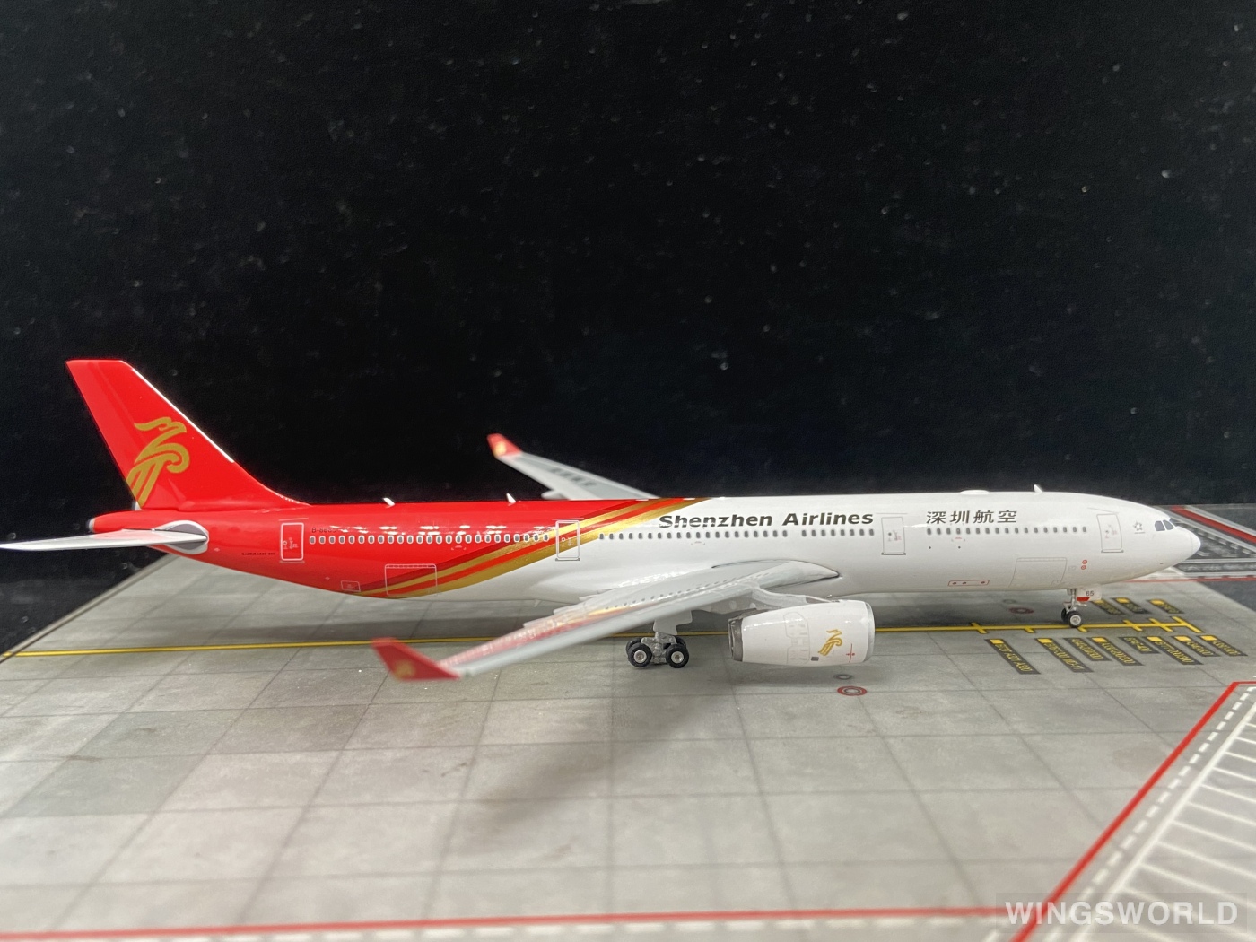 Phoenix 1:400 PH11409 Shenzhen Airlines 深圳航空 Airbus A330-300 B-8865