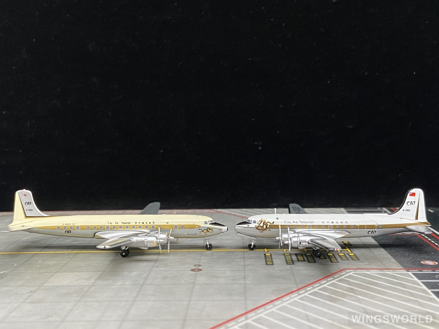 AeroClassics 1:400 ACB1002 CAT 民航空运公司 Douglas DC-4 B-1002