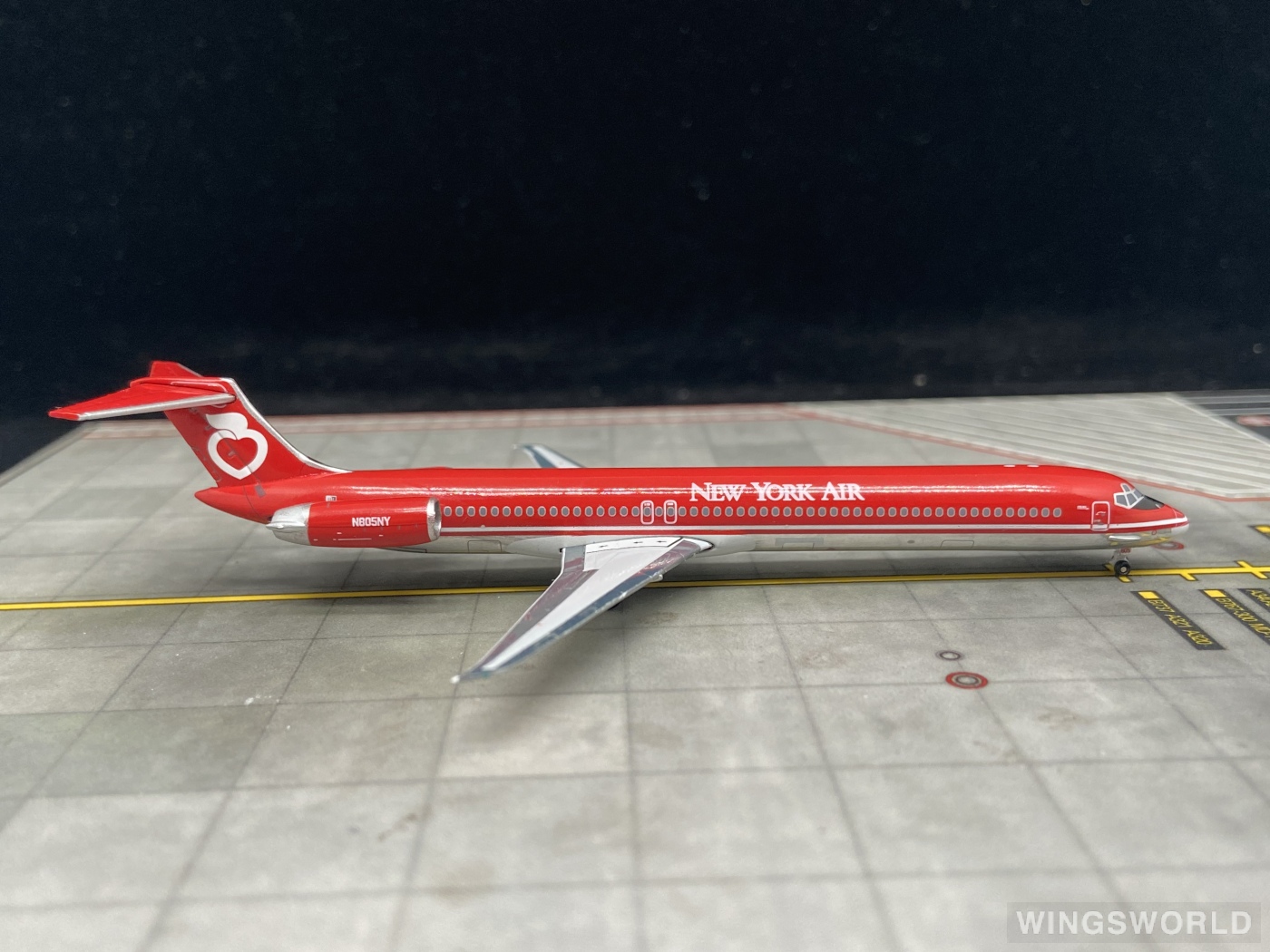Geminijets 1:400 GJNYA1967 New York Air 纽约航空 McDonnell Douglas MD-82 N805NY