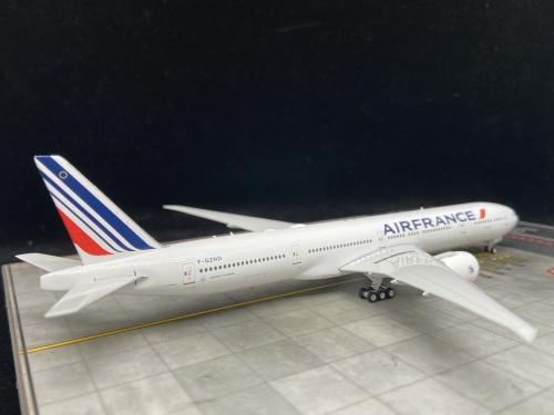 phoenix1/400 エバー航空 777-300ER phoenix1/400 エバー航空 777-300ER