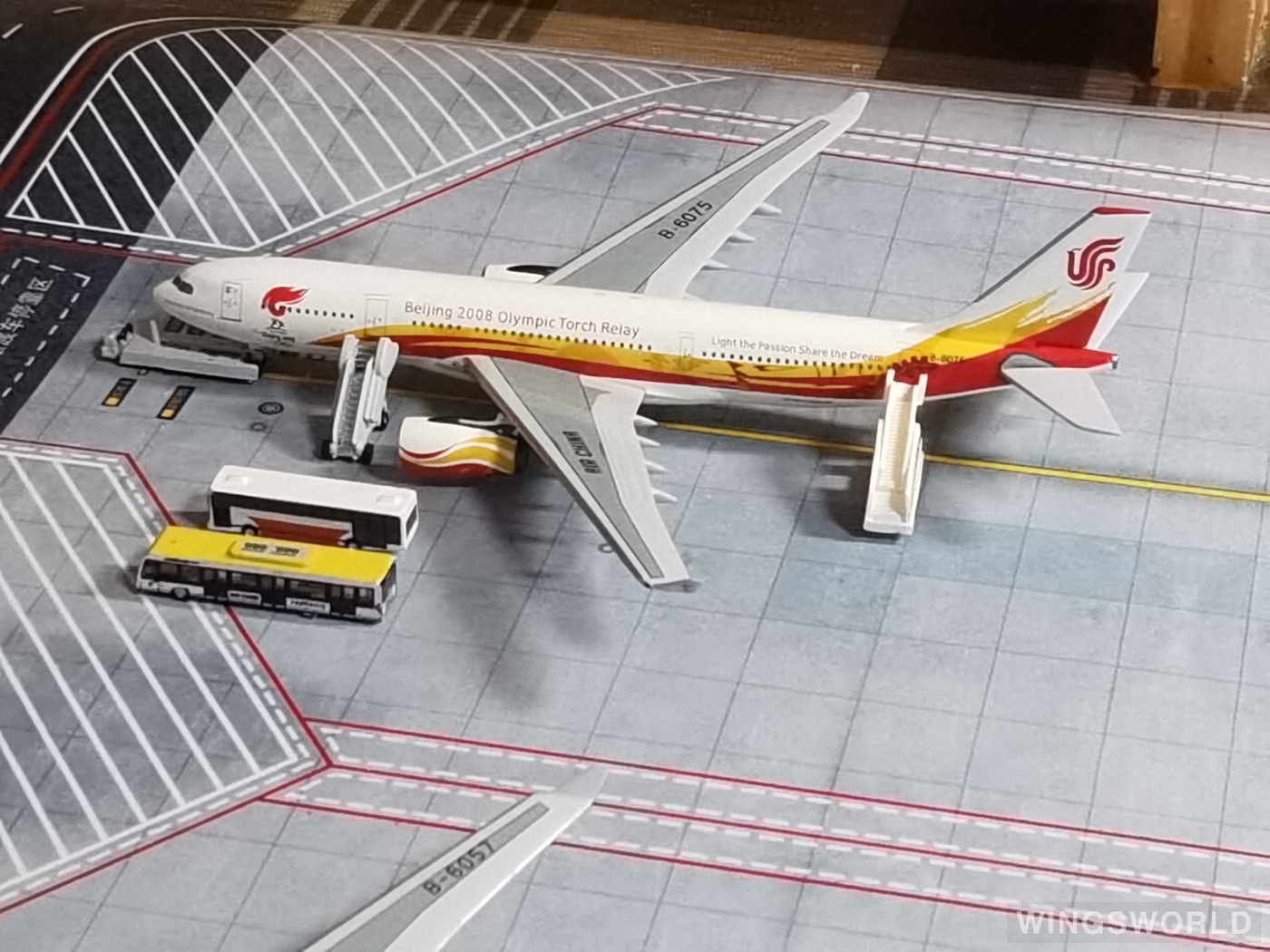 AeroClassics 1:400 AC4B6075 Air China 中国国际航空 Airbus A330-200 B-6075