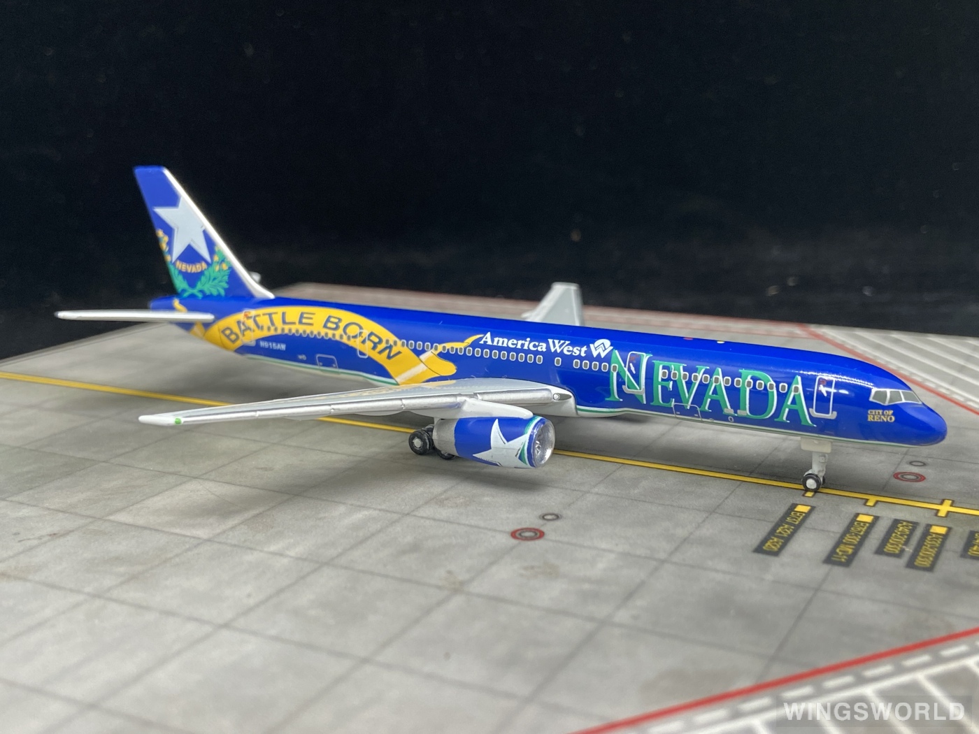 Geminijets 1:400 GJAWE252 America West Airlines 美西航空 Boeing 757-200 N915AW