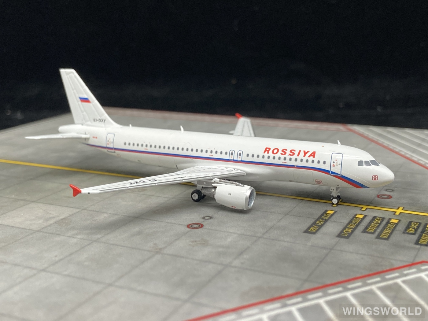 C Model 1:400 C0005 Rossiya Special Flight Detachment Airbus A320 EI-DXY