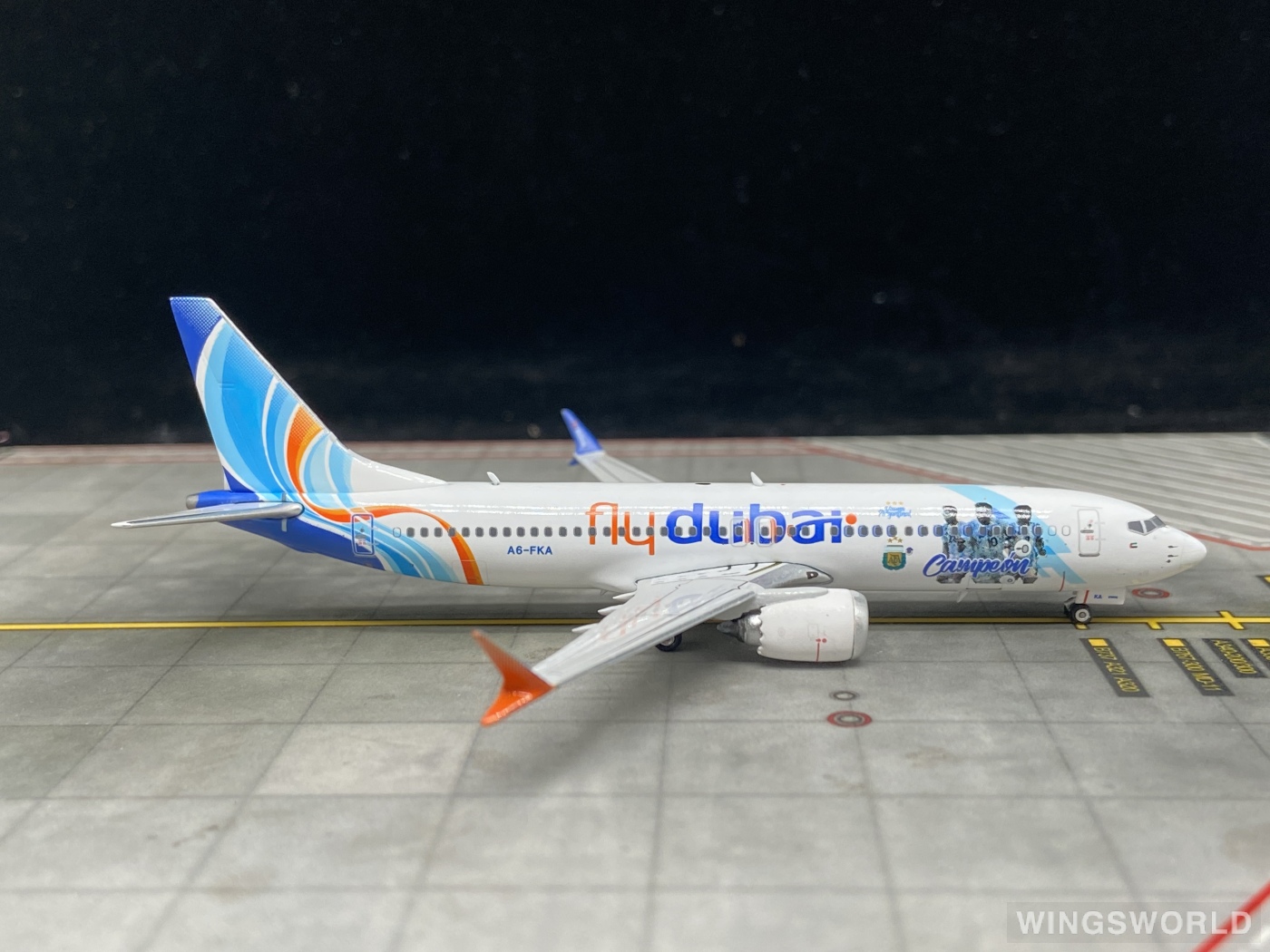 Phoenix 1:400 PH04501 Flydubai 迪拜航空 Boeing 737 MAX 8 A6-FKA