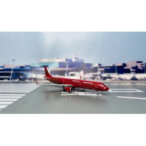 Juneyao Airlines 吉祥航空 Airbus A321 B-8068  HY210068 HYJLwings 1:400